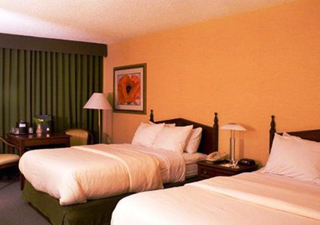 Clarion Inn Conference Center Modesto Zewnętrze zdjęcie