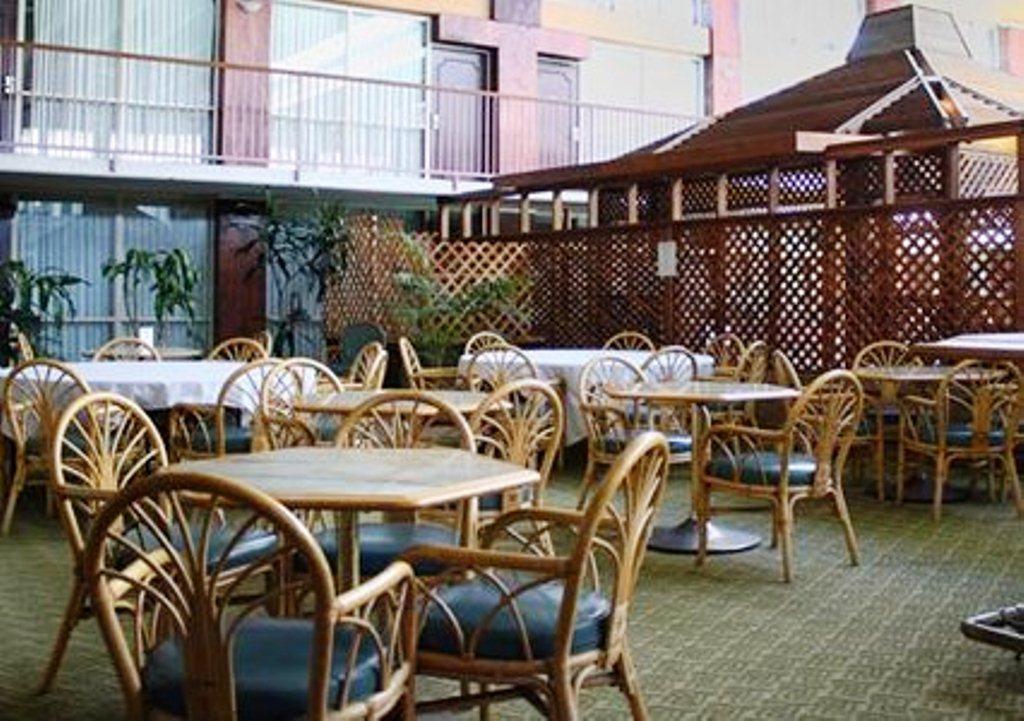 Clarion Inn Conference Center Modesto Zewnętrze zdjęcie
